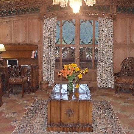 New Alexandra Houseboats Hotel Srinagar  Exterior photo